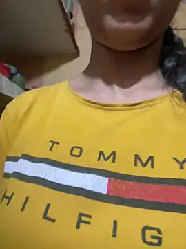 Snapshot of komalsharma99 chatting on April 27, 2026, 6:28 pm komalsharma99 online show from April 27, 2026, 6:28 pm