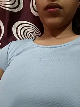 Snapshot of komalsharma99 chatting on May 7, 2026, 5:02 am komalsharma99 online show from May 7, 2026, 5:02 am