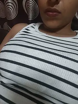 Snapshot of komalsharma99 chatting on June 5, 2026, 5:18 pm komalsharma99 online show from June 5, 2026, 5:18 pm