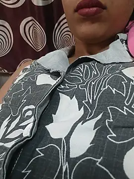 Snapshot of komalsharma99 chatting on June 8, 2026, 5:08 am komalsharma99 online show from June 8, 2026, 5:08 am