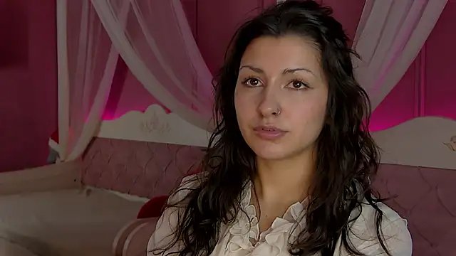 AngelaCox online show from February 6, 2026, 6:18 am