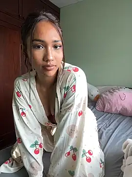 lyla luv online show from February 6, 2026, 9:56 am