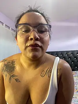 Snapshot of Yamiivip chatting on March 2, 2026, 4:58 pm Yamiivip online show from March 2, 2026, 4:58 pm