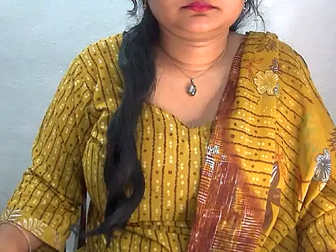 Snapshot of Saniya_K2 chatting on May 10, 2026, 12:43 pm Saniya K2 online show from May 10, 2026, 12:43 pm