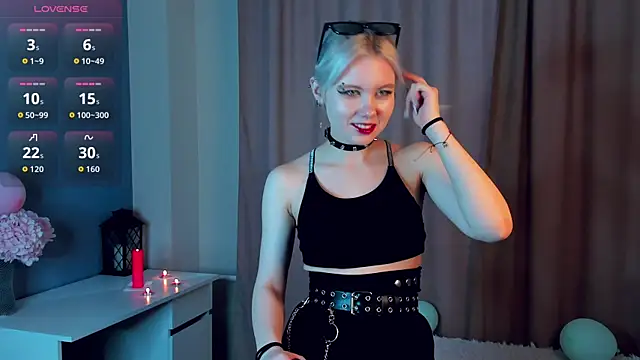 GoldenLenarz online show from April 4, 2026, 11:08 am