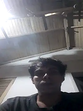 henriquefc2712 online show from April 3, 2026, 8:34 am