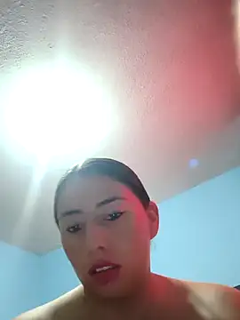 ashleymonroe4 online show from April 18, 2026, 10:21 pm