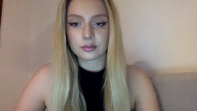 Snapshot of MayaWetDream chatting on February 27, 2026, 5:02 pm MayaWetDream online show from February 27, 2026, 5:02 pm