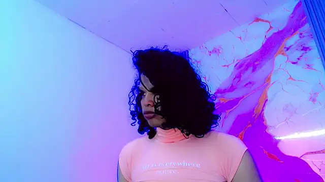 Snapshot of Zonce_shimer chatting on May 5, 2026, 7:22 pm Zonce shimer online show from May 5, 2026, 7:22 pm