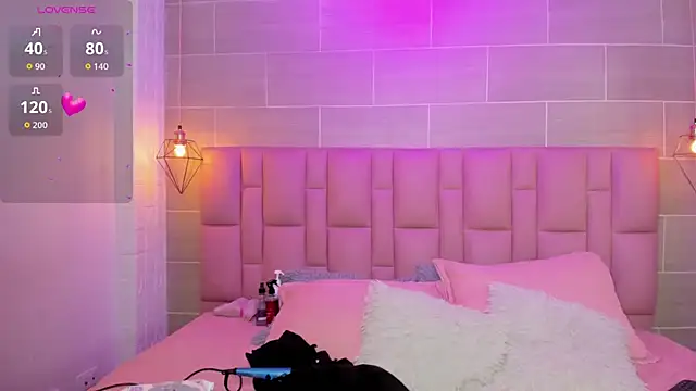 Naomi-Thompson online show from March 14, 2026, 8:03 pm