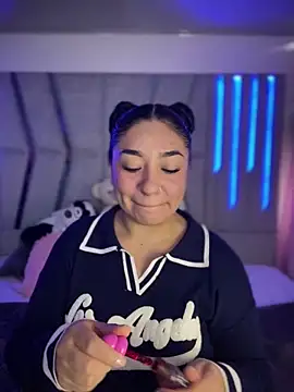 Grecia Valmont online show from February 24, 2026, 7:01 pm