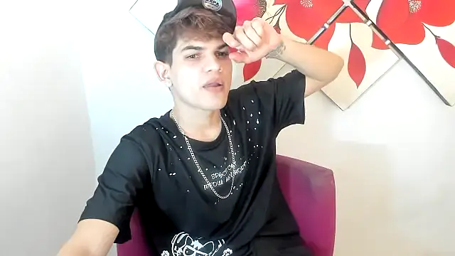 Jesshot bigcock20cm online show from March 12, 2026, 4:07 am