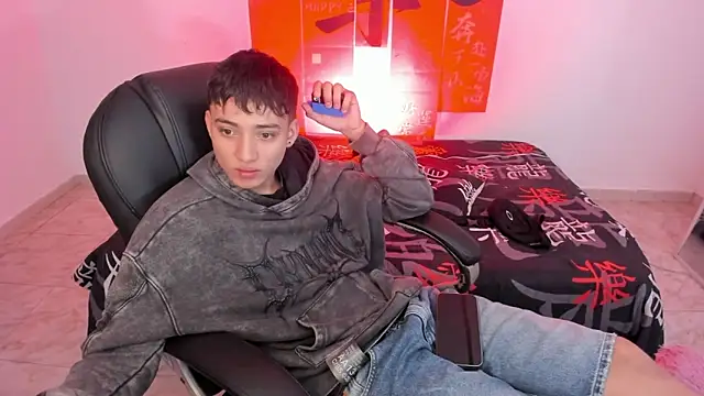 Wesleey-Boy online show from April 20, 2026, 7:37 pm