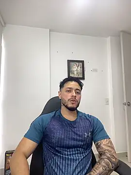 Snapshot of MattiaDupont chatting on April 10, 2026, 9:30 pm MattiaDupont online show from April 10, 2026, 9:30 pm
