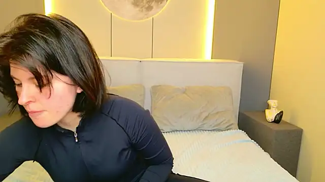 Milana Bold online show from March 19, 2026, 8:35 pm