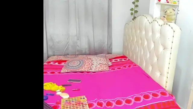 Snapshot of sweet_supreme chatting on April 22, 2026, 11:01 am sweet supreme online show from April 22, 2026, 11:01 am