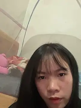 DoliceGirl2k online show from February 22, 2026, 4:02 am