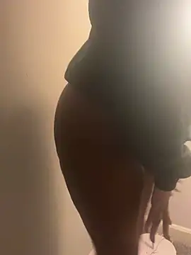 browncutie7 online show from February 11, 2026, 11:21 pm