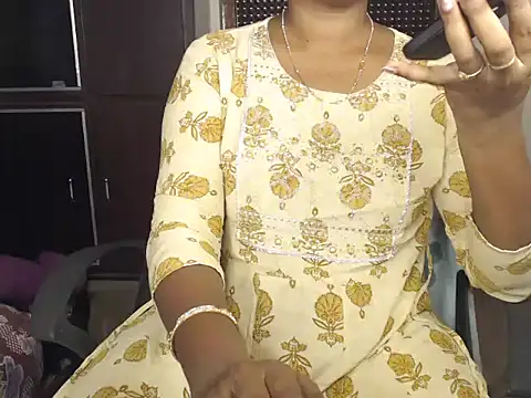 VixenNandhu online show from August 7, 2026, 4:14 am