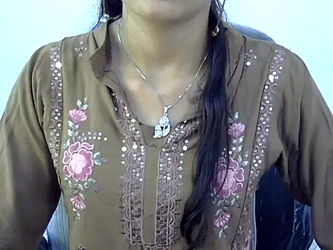 Snapshot of Mehaak_ chatting on May 5, 2026, 8:11 am Mehaak online show from May 5, 2026, 8:11 am