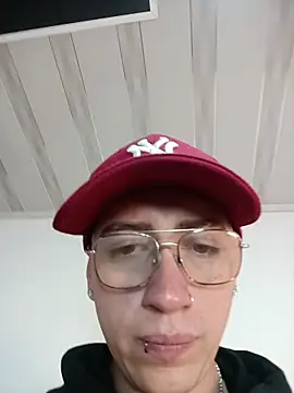 Emmanuel Lust online show from February 21, 2026, 12:06 pm