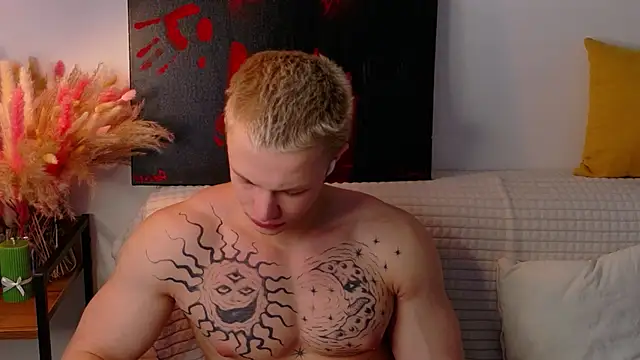 SterlingNoir online show from February 17, 2026, 7:49 am