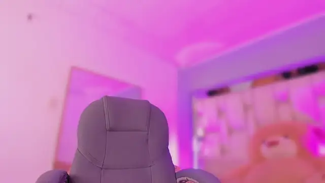 AishaKassandra online show from April 19, 2026, 11:20 am