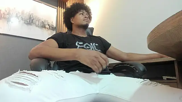 Kai Moreno online show from February 14, 2026, 7:32 pm