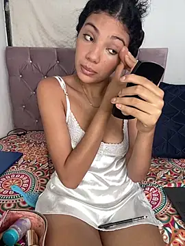 Britney  Latina online show from February 25, 2026, 1:37 am