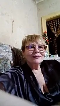 Snapshot of SophieBurns chatting on June 24, 2026, 10:20 pm SophieBurns online show from June 24, 2026, 10:20 pm