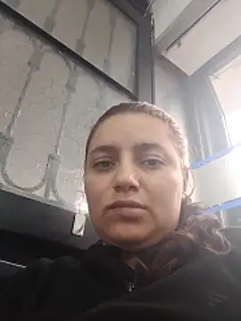 MajoArias online show from April 17, 2026, 9:40 pm