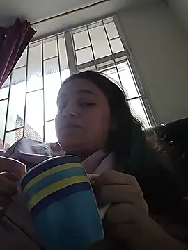 Snapshot of MajoArias chatting on August 5, 2026, 9:39 pm MajoArias online show from August 5, 2026, 9:39 pm