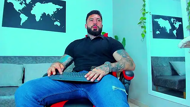 Alessrose online show from March 28, 2026, 3:33 pm