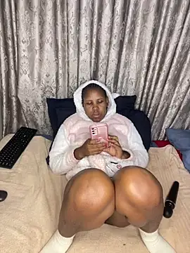 Snapshot of applebae chatting on May 6, 2026, 7:30 pm applebae online show from May 6, 2026, 7:30 pm