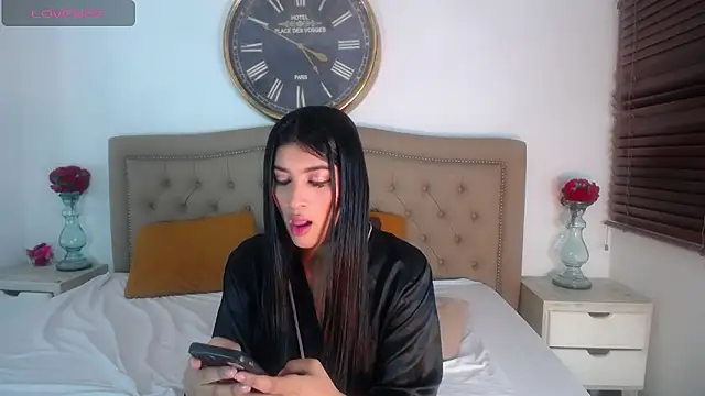 LucyVilla online show from February 20, 2026, 4:42 am