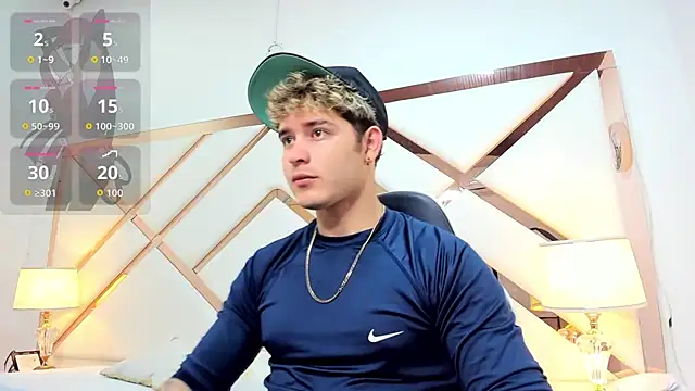 rayan linxx online show from April 13, 2026, 7:41 pm