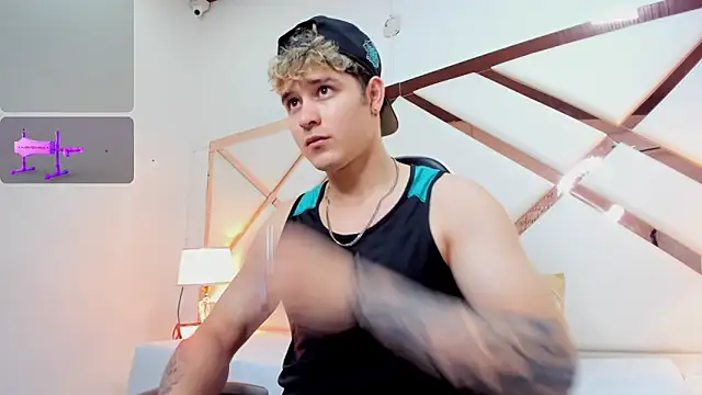 rayan linxx online show from April 14, 2026, 8:26 pm