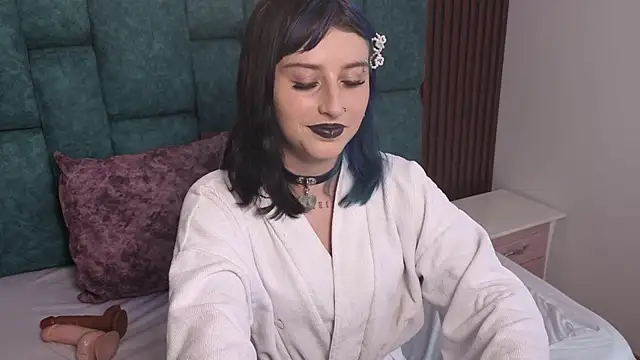 OliviaBonnie online show from February 17, 2026, 7:09 pm