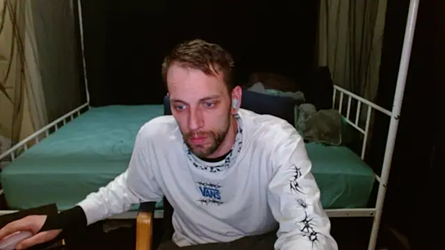 cguffey2284 online show from February 25, 2026, 12:53 am