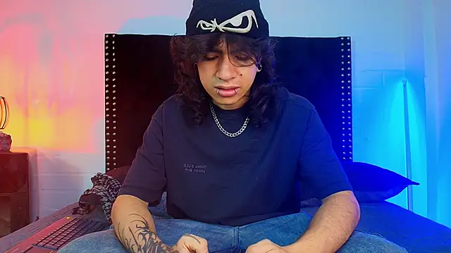 Axell Kussh online show from February 21, 2026, 12:39 pm