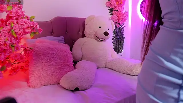 Eleanor Park  online show from March 3, 2026, 3:45 am