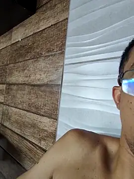 MOREN044 online show from March 17, 2026, 3:37 pm