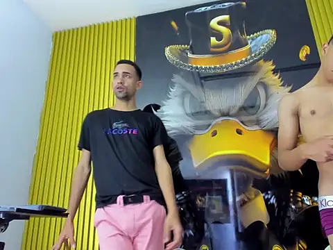 couplehot sex  online show from February 9, 2026, 8:24 pm