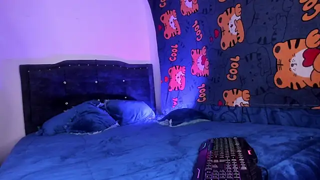 sexy diablaa online show from April 15, 2026, 12:28 am