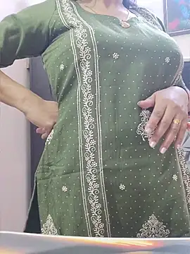 SexybeboX online show from April 15, 2026, 5:47 am