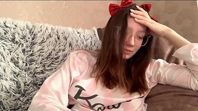 LakendraNoren online show from February 15, 2026, 7:51 am