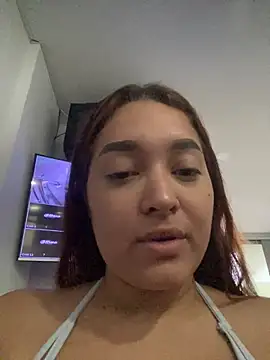 Snapshot of Emily_Harpeer chatting on March 4, 2026, 11:27 am Emily Harpeer online show from March 4, 2026, 11:27 am