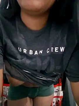 Zoe Renata online show from April 14, 2026, 9:48 am