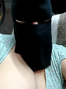 Warda Egy online show from April 19, 2026, 12:04 pm