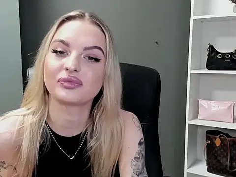 Snapshot of BlankaXCute chatting on February 7, 2026, 3:27 pm BlankaXCute online show from February 7, 2026, 3:27 pm